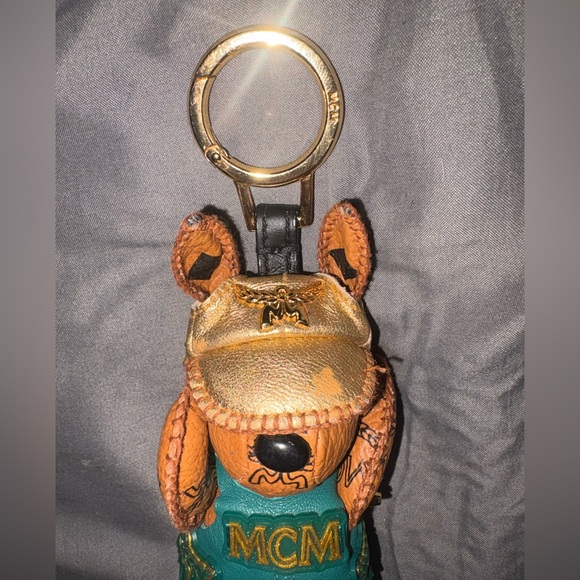 MCM Park Rabbit Charm - Picture 6 of 6
